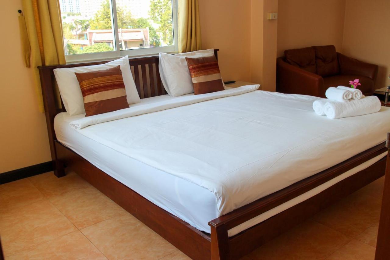 Spa Guest House Haat Jomtien Eksteriør bilde