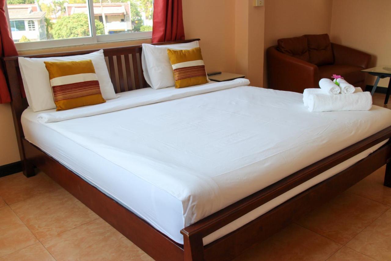 Spa Guest House Haat Jomtien Eksteriør bilde