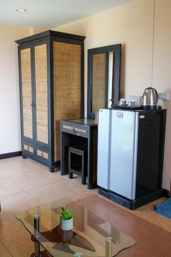 Spa Guest House Haat Jomtien Eksteriør bilde