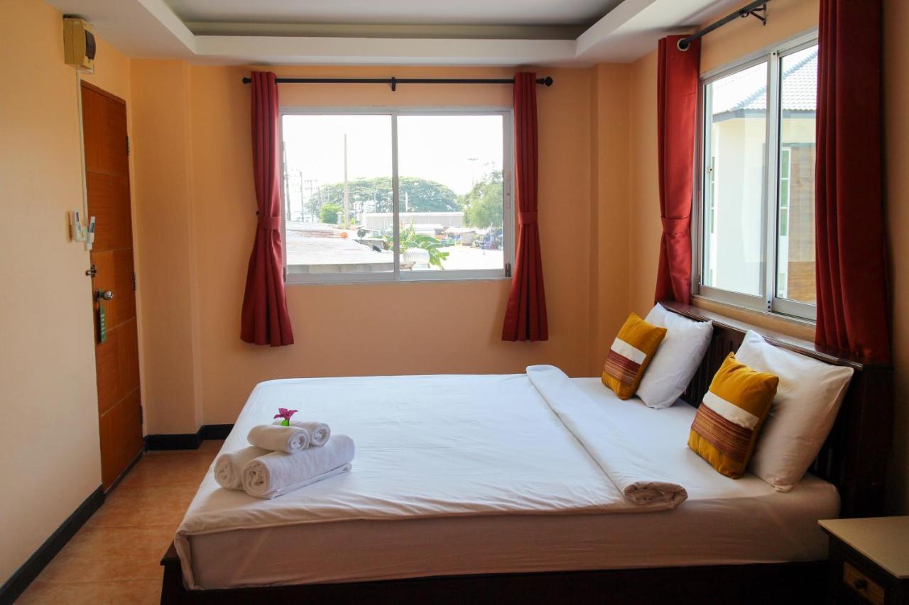 Spa Guest House Haat Jomtien Eksteriør bilde