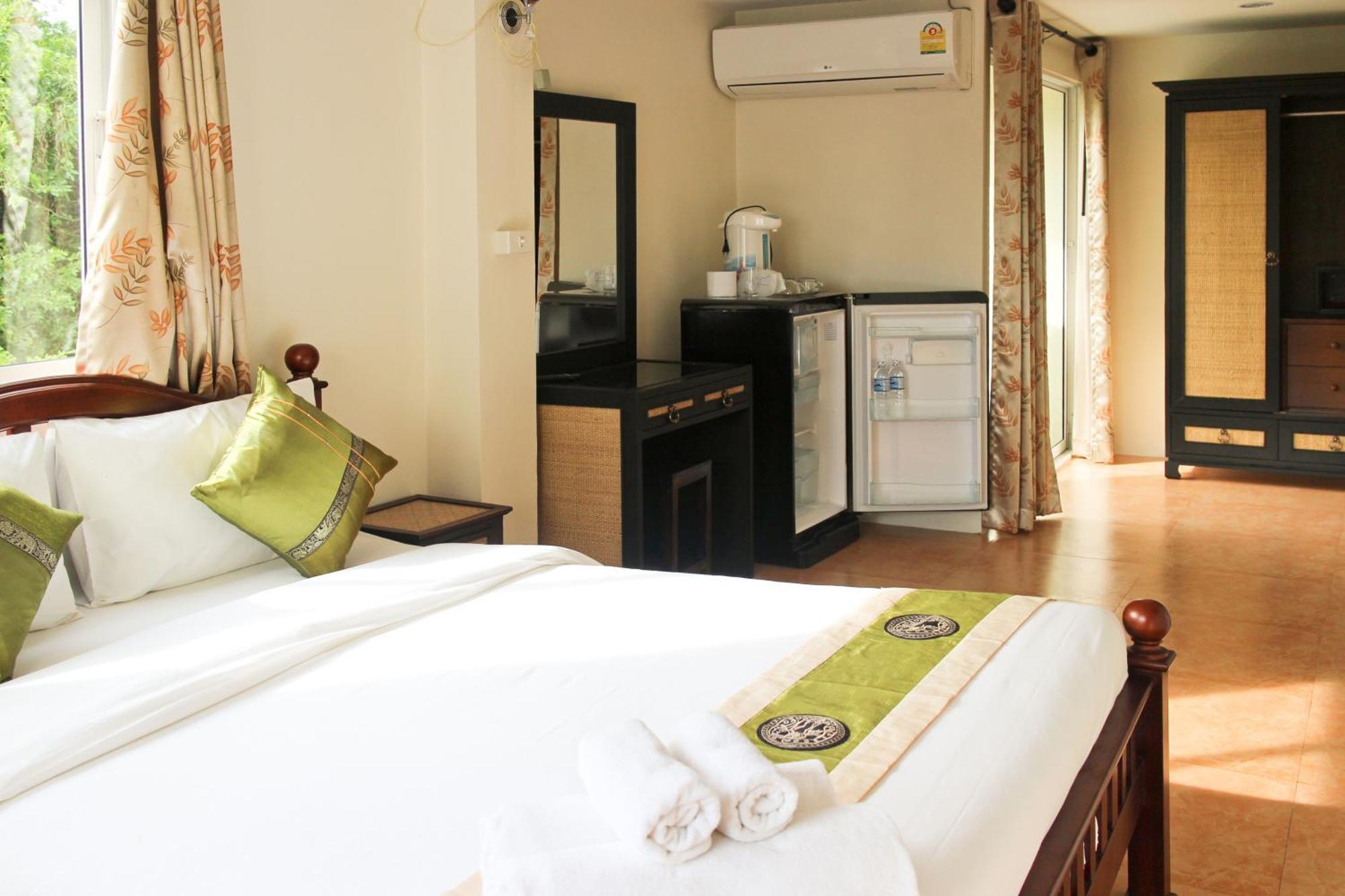 Spa Guest House Haat Jomtien Eksteriør bilde
