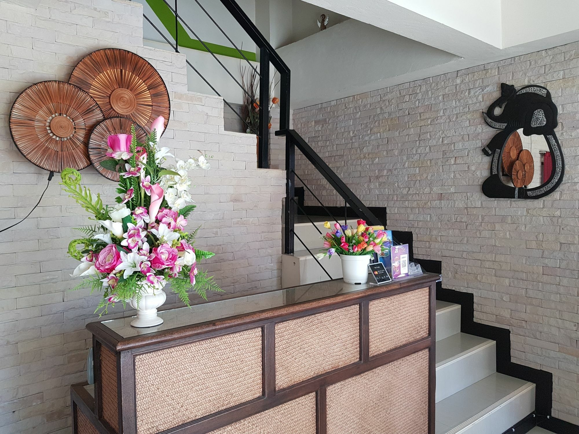 Spa Guest House Haat Jomtien Eksteriør bilde